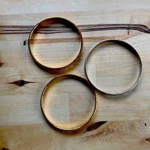 Bangle bracelet